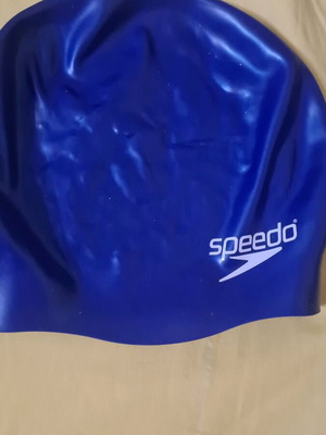 Speedo swim cap like new, size S