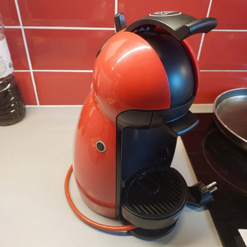 Dolce Gusto coffee machine for capsules