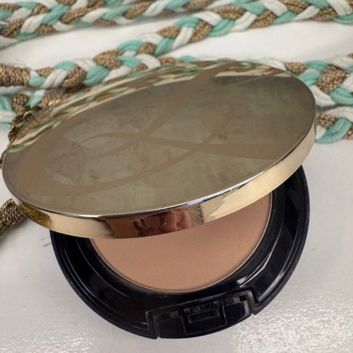Estée Lauder Double Wear Compact 2C2 like new, pale almond