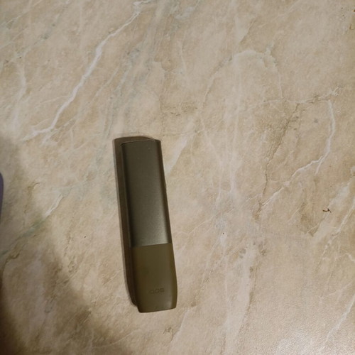 IQOS electronic cigarette like new, slightly used, missing top cover