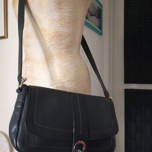 Lamarthe crossbody bag like new, black