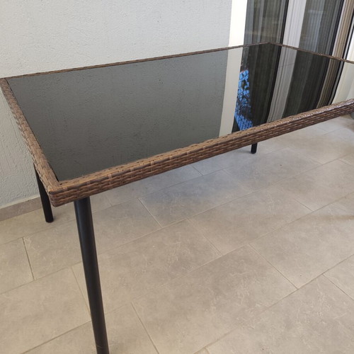 Balcony table rattan with glass surface like new