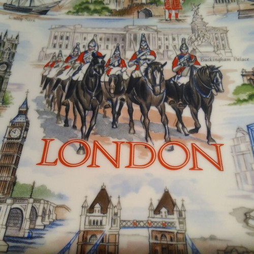 Porcelain decorative plate from England 1996, like new