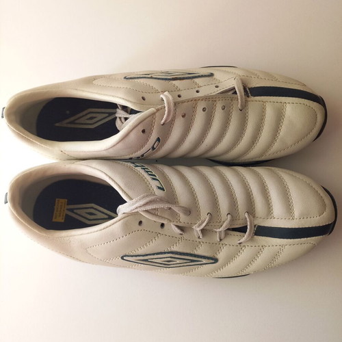 Umbro women's athletic shoes size 39.5 like new, white beige