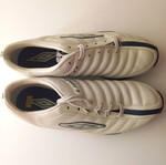 Umbro women's athletic shoes size 39.5 like new, white beige