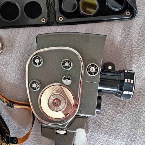 Quarz-2M vintage Russian 8mm film camera new with accessories