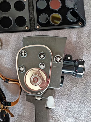 Quarz-2M vintage Russian 8mm film camera new with accessories