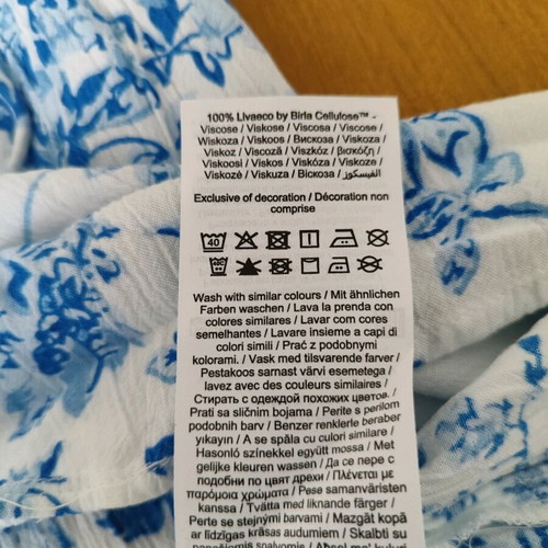 Vila Women's Top XS White Blue Sleeveless like new