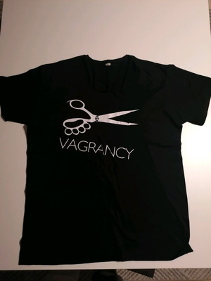 Vagrancy T-shirt size M black like new with low neckline