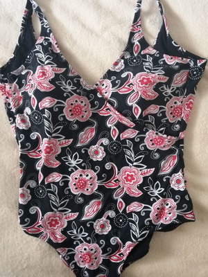 Μαγιό φλοραλ L-XL μεταχειρισμένο, νούμερο XL