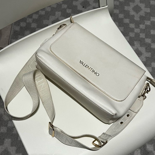 Valentino bag used, white, with two straps for crossbody and shoulder