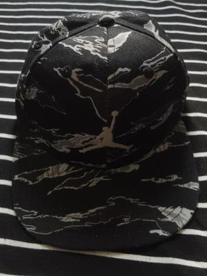 Jordan hat like brand new, colorful, one size