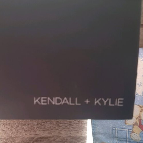 Kendall + Kylie sandals new, beige size 39