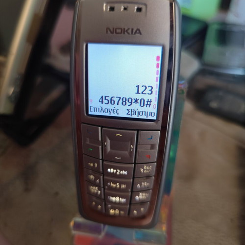 Nokia 3120 phone like new with charger and new battery