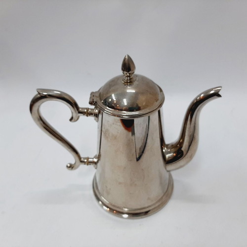 Vintage stainless steel teapot 0.75 L chrome-silver
