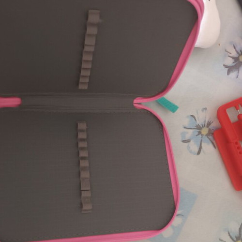 Pencil case like new with 4 compartments