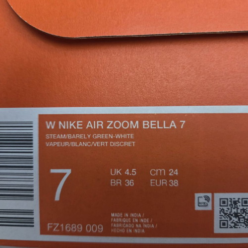 Nike Air Zoom Bella 7 women's running shoes size 38 green new