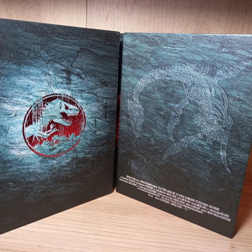 Jurassic Park Trilogy DVD like new with English subtitles