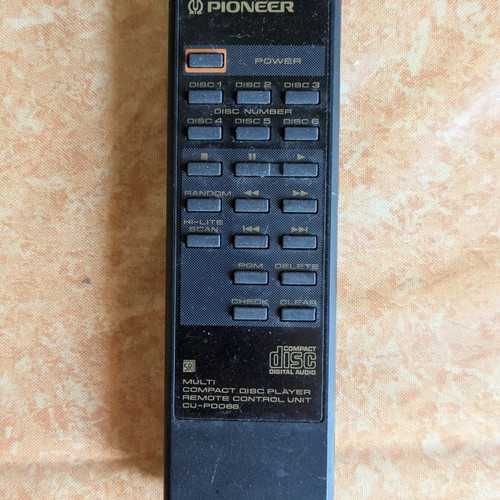 Pioneer Multi Compact Disc Player Remote Control Unit CU-PD068 like new