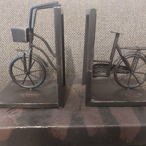 Metal Bicycle Bookend like new, rustic industrial style