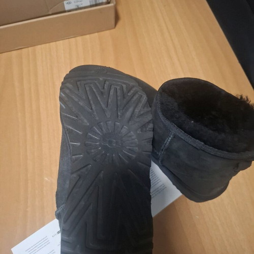 Ugg low boots size 38 used