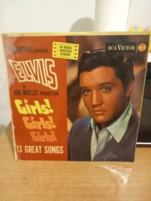 Vinyl record used, vintage piece from 1962