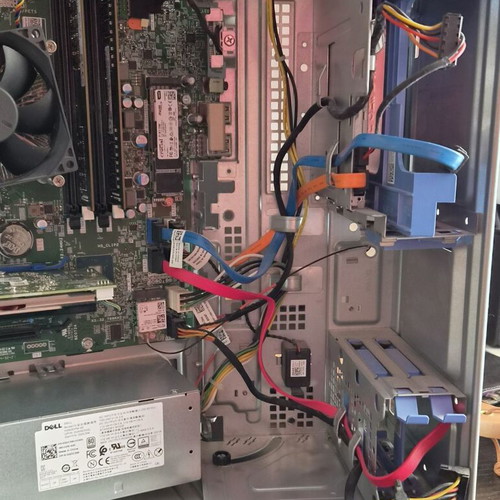 Dell Optiplex 7070 MT desktop i9 9900 vPro, 16 GB RAM, 256 NVME, AMD RX 550, WiFi, Win 11 Pro