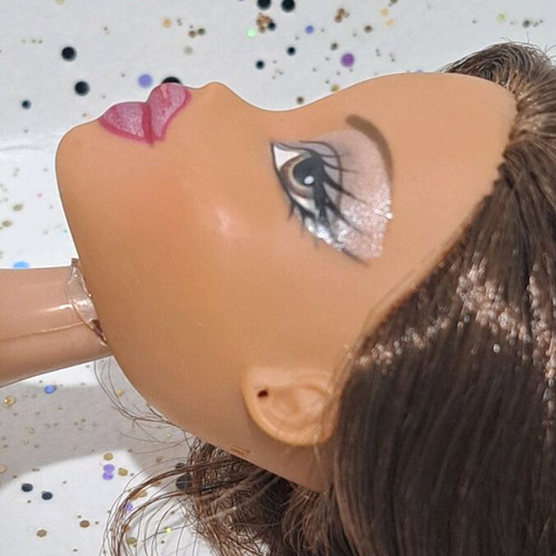 Bratz Twiinz Nona or Tess doll used, nude with flaws