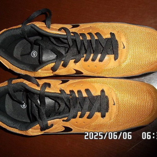Nike Air Max athletic shoes new, size 45, tan with black