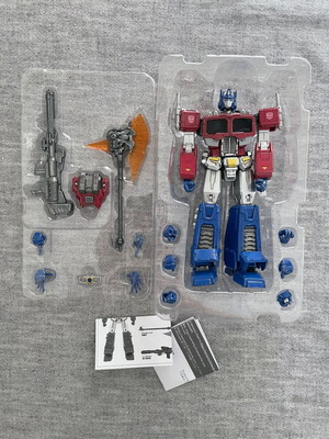 Threezero Transformers Optimus Prime MDLX figure like new
