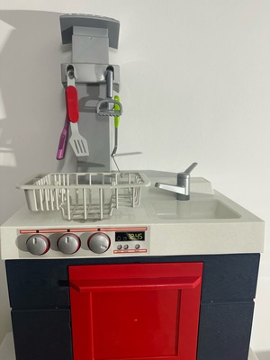 Children's kitchen used with accessories
