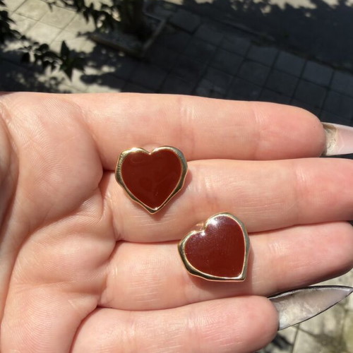 Heart-shaped earrings in burgundy with gold detail new