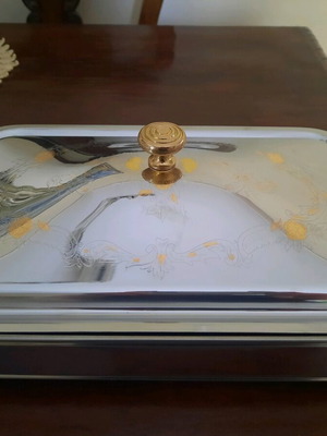 Stainless Steel Chafing Dish with Lid and Gold Details new