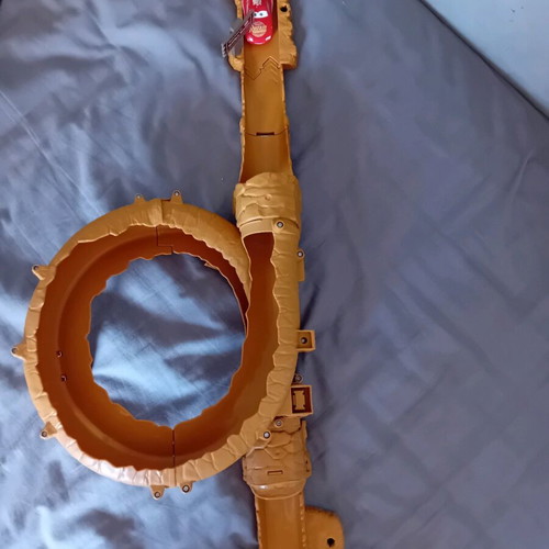 Cars track used