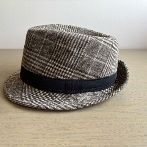 Fedora hat unisex, like new, brown and beige checkered
