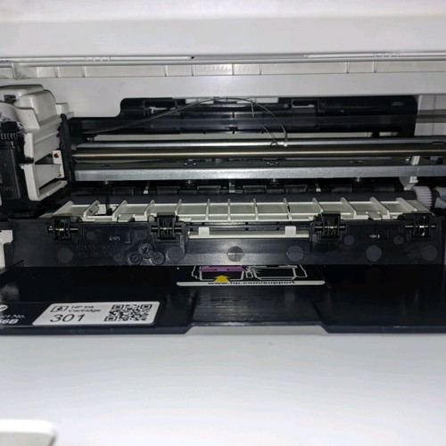 HP Deskjet 1510 all-in-one like new, printer and scanner
