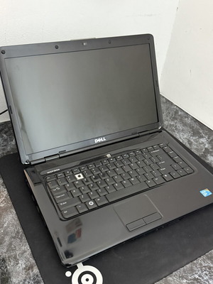 Dell Inspiron 1545 laptop, 4GB RAM, no hard drive or battery
