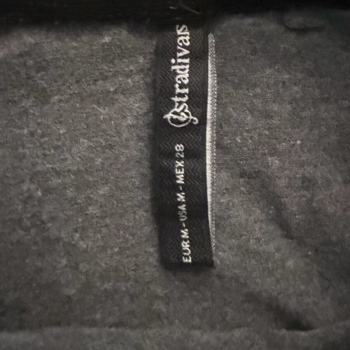 Stradivarius gray skirt like new, size M