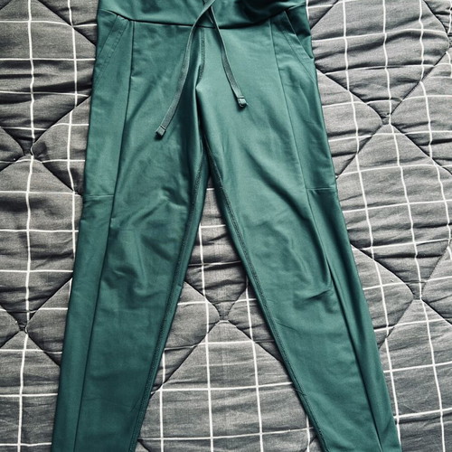 Crane women's sports leggings like new, emerald green, size S/M