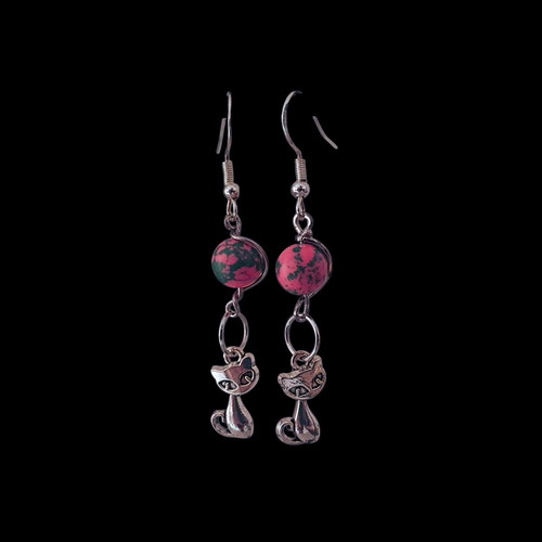 Handmade cat earrings new with colorful beads