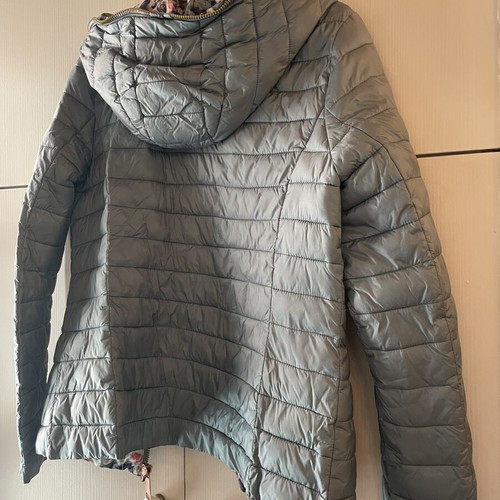 Jacket like new, very beautiful