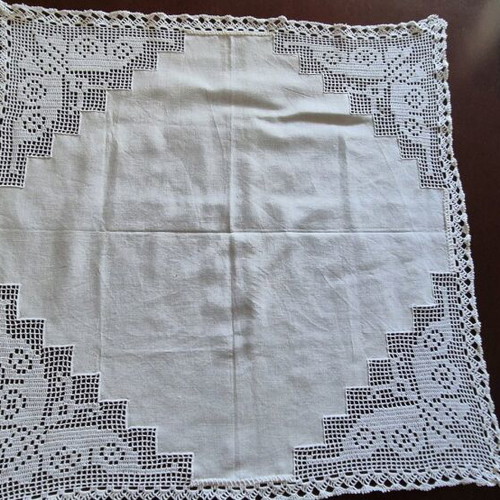 Handmade knitted linen square carre like new, 70x70cm