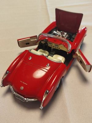 Chevrolet Corvette 1957 metal model 1/24 Burago