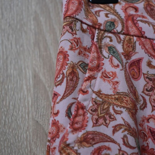Mind Matter Wide Leg Pants like new, paisley print, size L