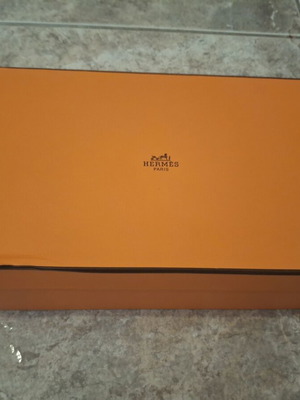 Hermes empty shoe box like new 28×9.5×16cm with ribbon
