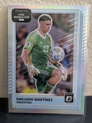 2025-26 Panini Donruss Optic Road to World Cup Silver Emiliano Martinez #160 like new