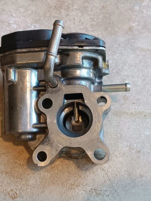 Toyota EGRv valve used for Auris Yaris Verco Urban IQ Corolla Diesel 1ND-TV