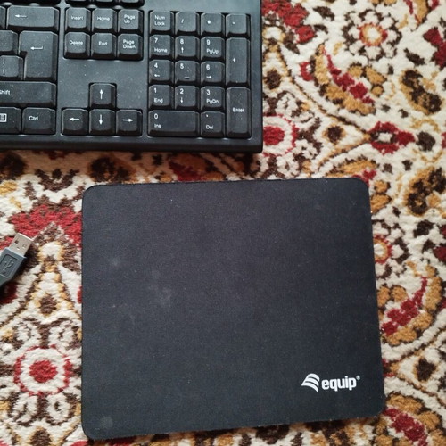 Keyboard mouse and mouse pad set like new