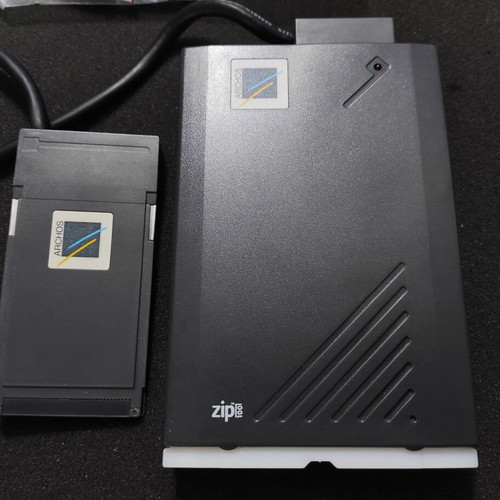 Retro Archos MZ9711 Zip Drive 100MB like new with PCMCIA adapter and accessories