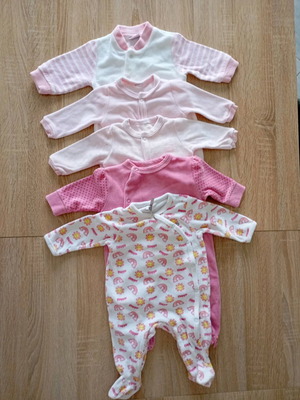 Baby bodysuits like new, pack of 5, 0-3 months, cotton